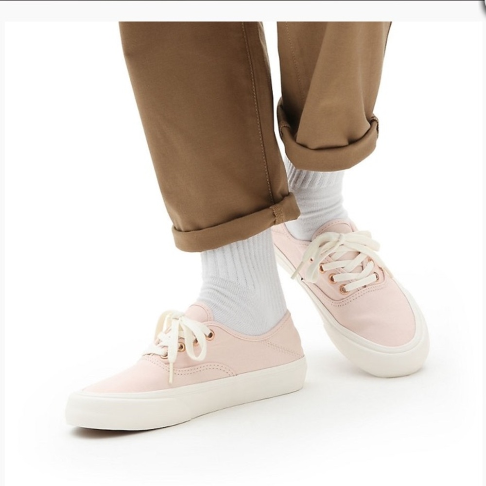 VANS METALLIC STITCH SILVER PEONY/MARSHMALLOW SIZE 5 WOMEN